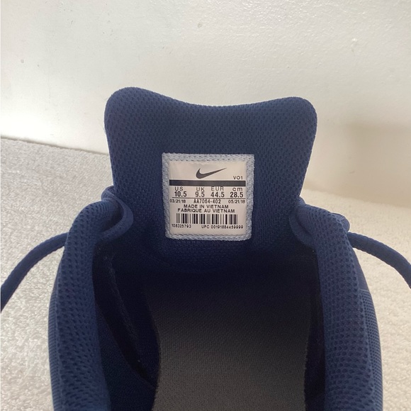 NIKE VARSITY COMPETE BLUE TRAINING SHOE EUC SZ 10.5 - Picture 9 of 9